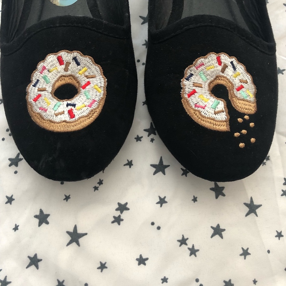 Novelty Donut Flats